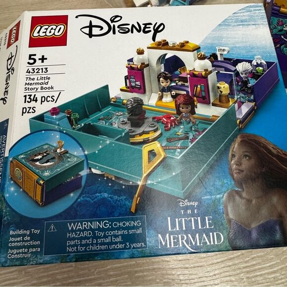 Lego Disney The Little Mermaid Story Book - 43213 - Opened Box - Picture 2 of 7